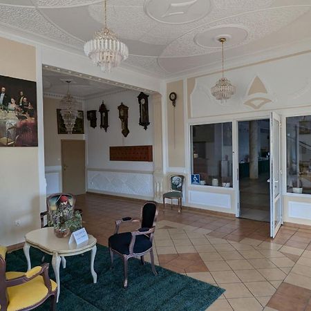 Hotel Magnat Głogów Małopolski Exteriör bild